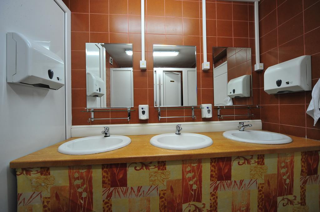 Hostel Bed N Beer Beograd Phòng bức ảnh