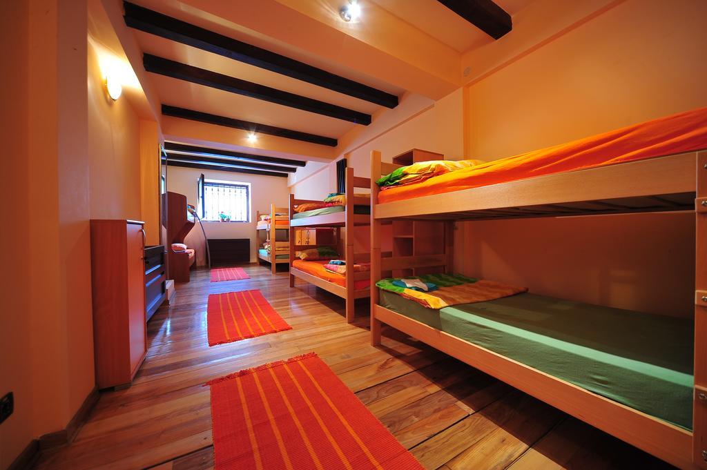 Hostel Bed N Beer Beograd Phòng bức ảnh