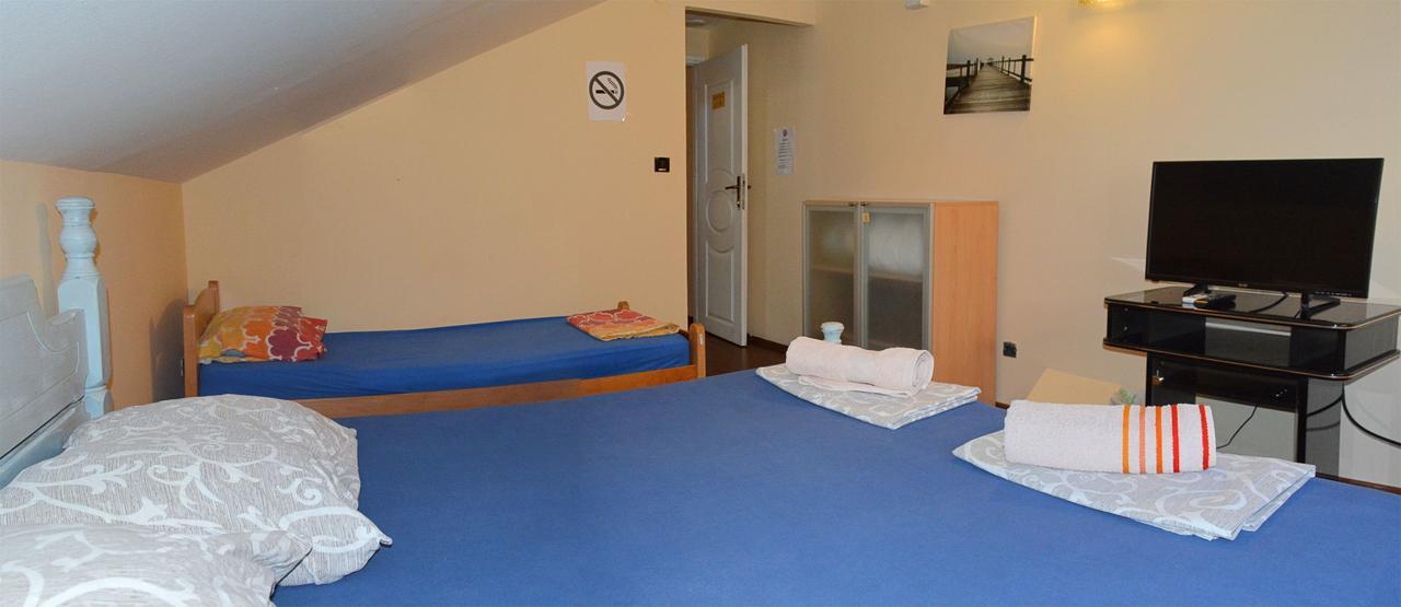 Hostel Bed N Beer Beograd Ngoại thất bức ảnh