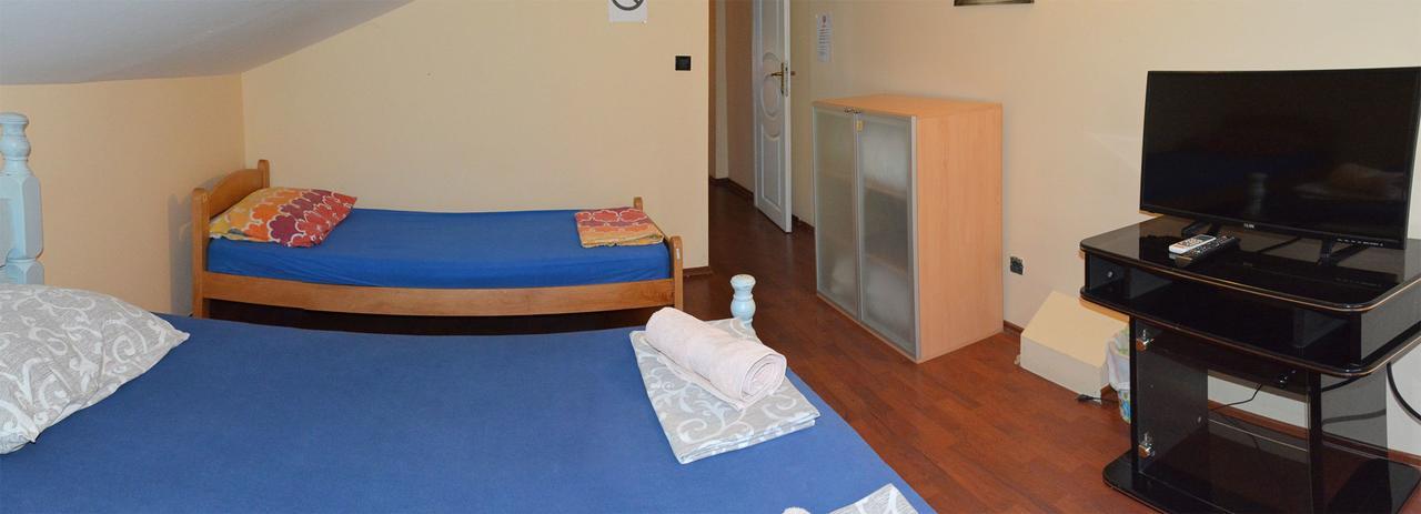 Hostel Bed N Beer Beograd Ngoại thất bức ảnh