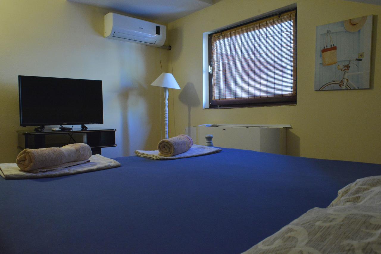 Hostel Bed N Beer Beograd Ngoại thất bức ảnh